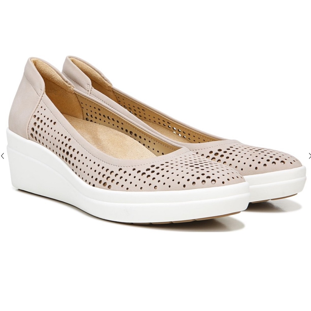 Naturalizer Sam Sand Drift Nude Slip-on Wedge size 9.5